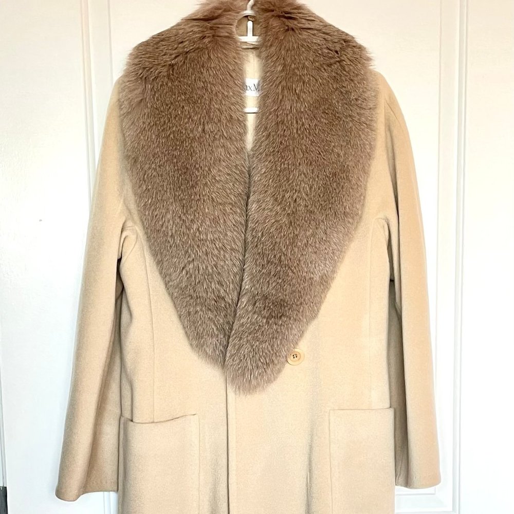 MaxMara genuine wool coat with fur, (vintage made in Italy), like-new